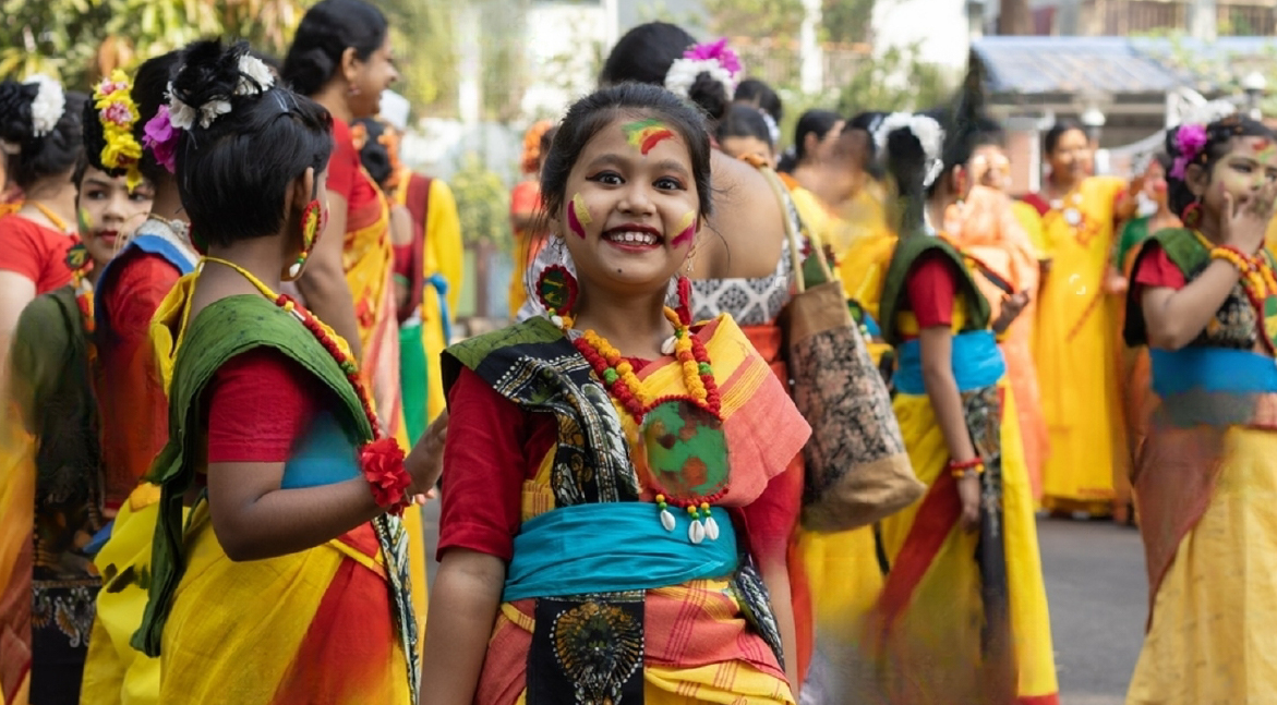 Shantiniketan, Kolkata: Where Holi Meets Art