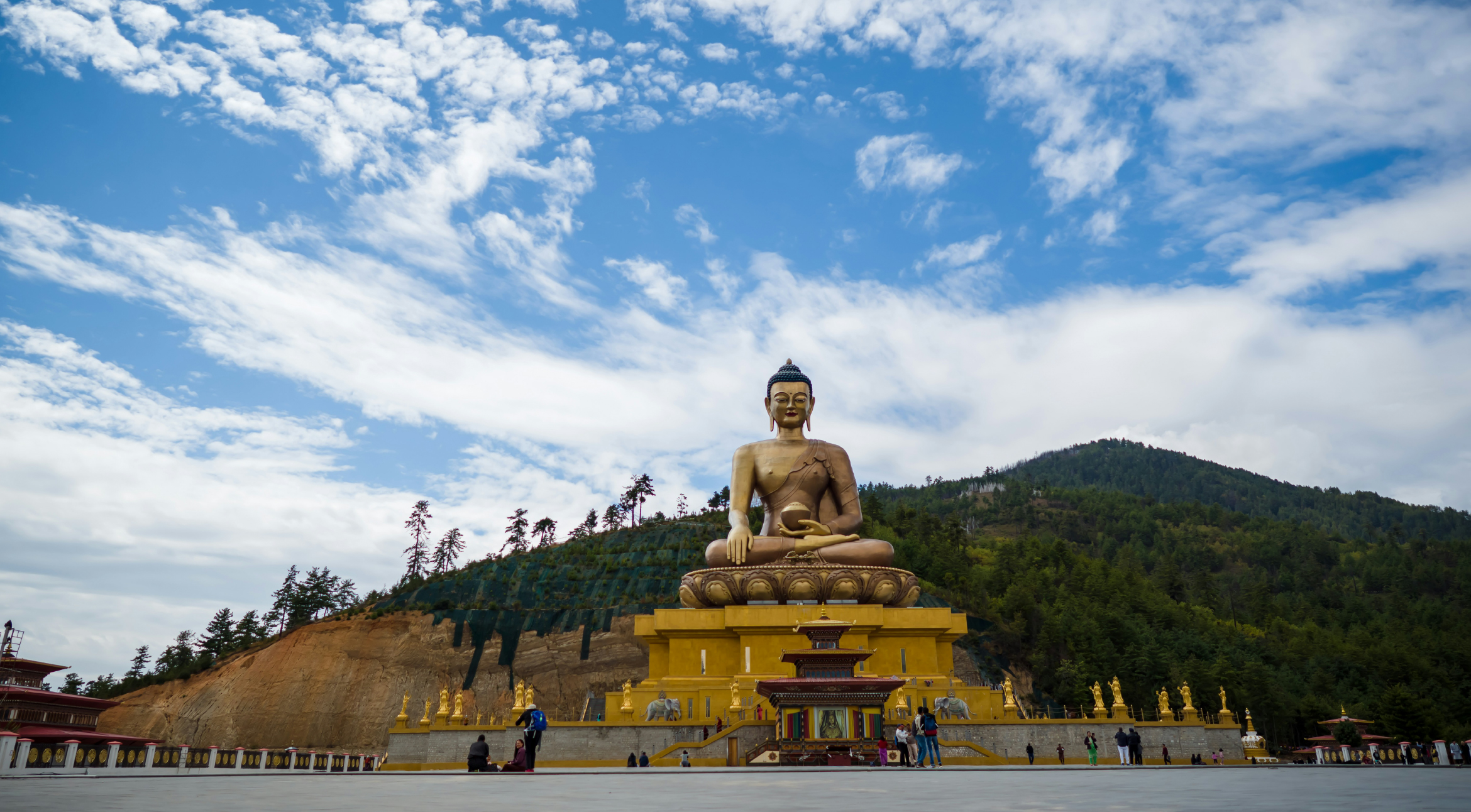  Bhutan: The Land of the Thunder Dragon